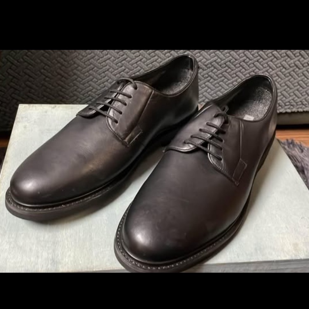 Men’s dress shoes